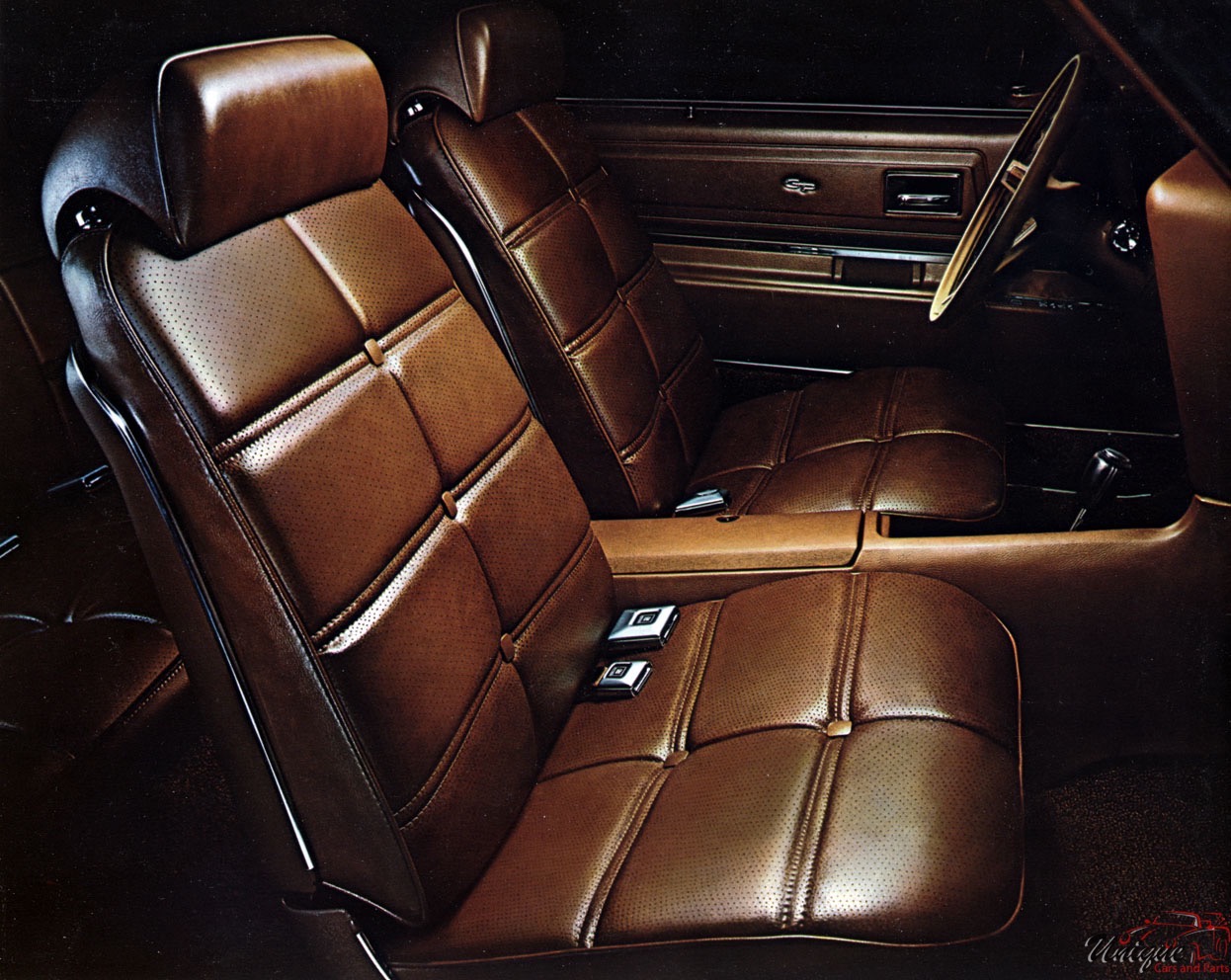 1972 Pontiac Brochure Page 23
